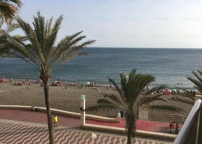 Spacious 1 Bedroom Flat In Almeria, By The Beach