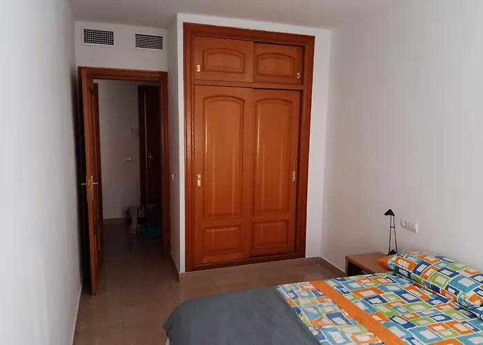 Spacious 1 Bedroom Flat In Almeria, By The Beach