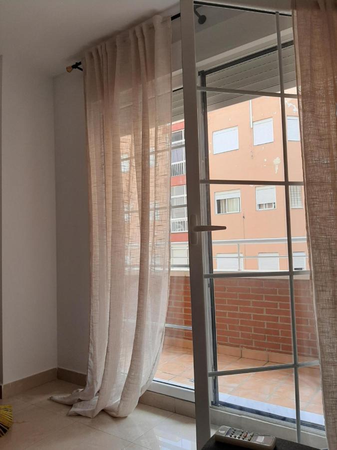 Spacious 1 Bedroom Flat In Almeria, By The