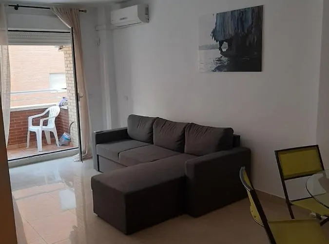Spacious 1 Bedroom Flat In Almeria, By The Beach